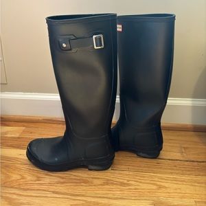 Women’s Hunter Boots size 6